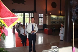Đoàn đại biểu tỉnh Thanh Hóa dâng hương tưởng niệm Chủ tịch Hồ Chí Minh và các anh hùng liệt sỹ