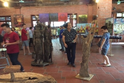 CLB họa sĩ Trẻ Lam Sơn tham dự “Mùa hè với di sản Ninh Bình”