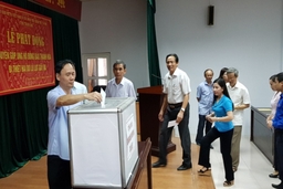 Quyên góp và tiếp nhận ủng hộ đồng bào bị thiên tai