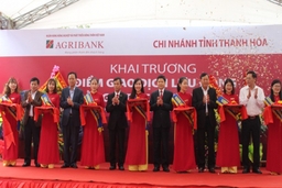 Thêm điểm giao dịch lưu động bằng ô tô Agribank