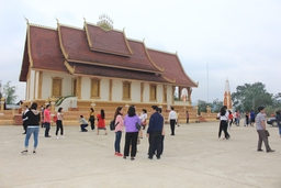 Nhiều đơn vị lữ hành tham gia khai thác tour Quan Sơn - Viêng Xay