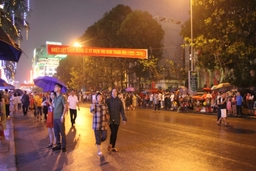 Hàng nghìn người đội mưa dự Lễ kỷ niệm 990 năm Thanh Hóa