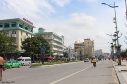 Cơ sở lưu trú vừa và nhỏ... áp lực lớn