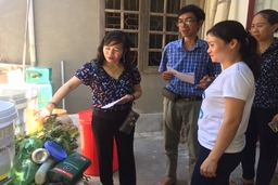 Hội LHPN huyện Đông Sơn thí điểm mô hình “Hố ủ rác thành phân hữu cơ”