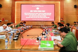 Đấu tranh bảo vệ nền tảng tư tưởng của Đảng, chống “diễn biến hòa bình”