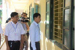 Trưởng Ban Chỉ đạo Kỳ thi THPT Quốc gia 2019 tỉnh Thanh Hóa kiểm tra thi tại Thường Xuân và Lang Chánh