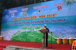 Ra quân “Chung tay vì môi trường biển không rác thải nhựa” tại Sầm Sơn