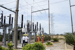 Đóng điện thành công dự án “Nâng cao khả năng truyền tải DZ 175 từ TBA 220kV Ba Chè - Thiệu Yên”