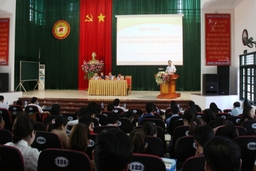 Đối thoại với cán bộ, công chức về chính sách phát triển kinh tế - xã hội trên địa bàn tỉnh Thanh Hóa