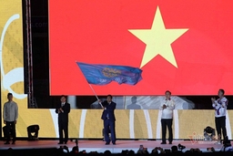 Việt Nam tiếp nhận cờ đăng cai SEA Games 31