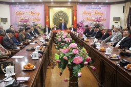 Thường trực Tỉnh ủy Thanh Hóa gặp mặt các đồng chí nguyên lãnh đạo tỉnh qua các thời kỳ