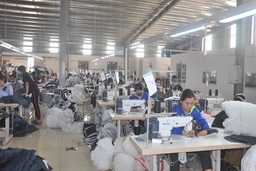 Doanh nghiệp cơ cấu lại sản xuất ứng phó dịch Covid-19