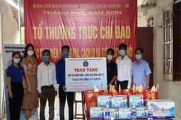 Hỗ trợ nhu yếu phẩm phòng, chống dịch bệnh Covid-19 cho phường Quảng Vinh
