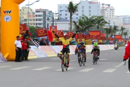 Kết thúc chặng 3 Giải đua xe đạp VTV – Cúp Tôn Hoa Sen năm 2020 tại Thanh Hóa