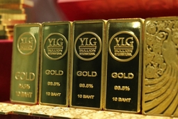 Giá vàng thế giới diễn biến tỷ lệ thuận với kịch tính bầu cử Mỹ