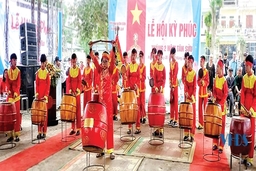 Ngôi trường vang tiếng trống hội