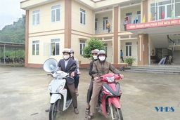 Để cán bộ vững tâm bám bản