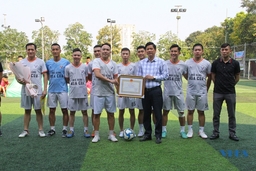 CLB bóng đá PC 22 Diamond nhận Bằng khen của Chủ tịch UBND tỉnh