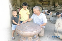 Giữ lấy nghề xưa: Gìn giữ cho mai sau