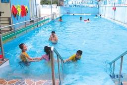Kinh doanh bể bơi tư nhân: Những vấn đề đặt ra