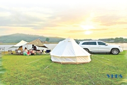 Du lịch camping: Sân chơi mới hút khách