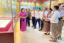 Làm văn hóa không say mê dễ “bỏ nghề”