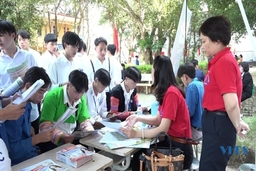 Mường Lát:   Gần 1.000 học sinh và người lao động tham dự ngày hội việc làm năm 2022