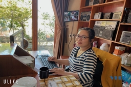 Những  “vầng trăng khuyết” thắp lửa tương lai