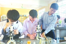 Những người thầy “công nghệ”: Thắp lửa và truyền cảm hứng
