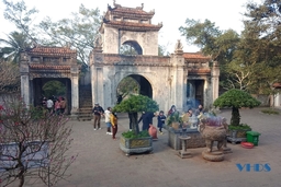 Đi lễ đầu xuân