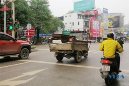 Mất an toàn từ xe 3 bánh chở hàng