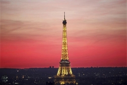 Tháp Eiffel vẫn đứng vững sau 134 năm kể từ ngày khánh thành