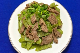 Đậu ván xào thịt bò