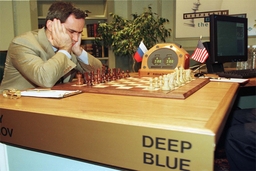 Máy tính Deep Blue đánh bại kiện tướng Garry Kasparov trong trận đấu cờ vua