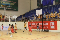 Phát triển phong trào bóng rổ học đường