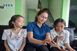 Gia đình - “lá chắn” bảo vệ trẻ em trên không gian mạng