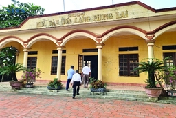 Làng cổ Phong Lai