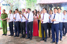 Dâng hương khai đền Lễ hội đền thờ Lê Hoàn năm 202 4