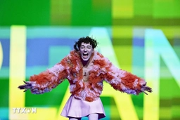Thí sinh phi giới tính người Thụy Sĩ giành chiến thắng tại Eurovision 2024