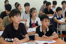 Ngừng dạy thêm nhưng không ngừng hỗ trợ học sinh học tập, ôn thi