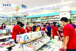 Trào lưu “săn” sách giảm giá
