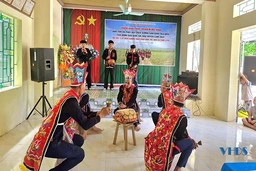 Những “báu vật sống” người dân tộc thiểu số (Bài 3): Tiếp lửa gìn giữ truyền thống văn hóa