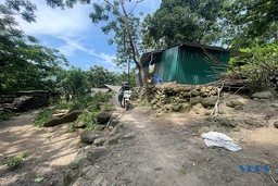 Gập ghềnh bản Tung