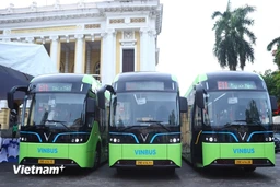 Thêm tuyến xe buýt điện miễn phí tham quan nhiều địa điểm du lịch Thủ đô