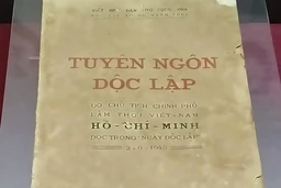 Ngày độc lập (Bài 1): Mùa thu năm ấy