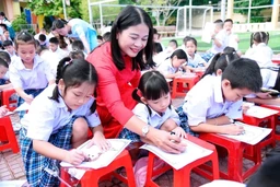 “Tiên học lễ” - bắt đầu từ thói quen chào hỏi