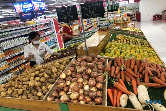 Dịch vụ đi chợ hộ giúp người dân an toàn hơn trong thời điểm giãn cách xã hội