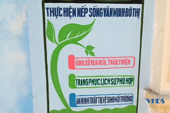 Cổng trường học nói không với quảng cáo “rác”