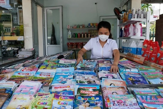 Nhớ thương sạp báo vỉa hè