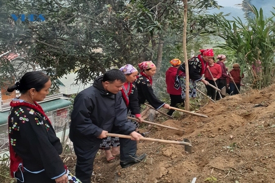 Tìm sinh kế  để giảm nghèo ở Mường Lát